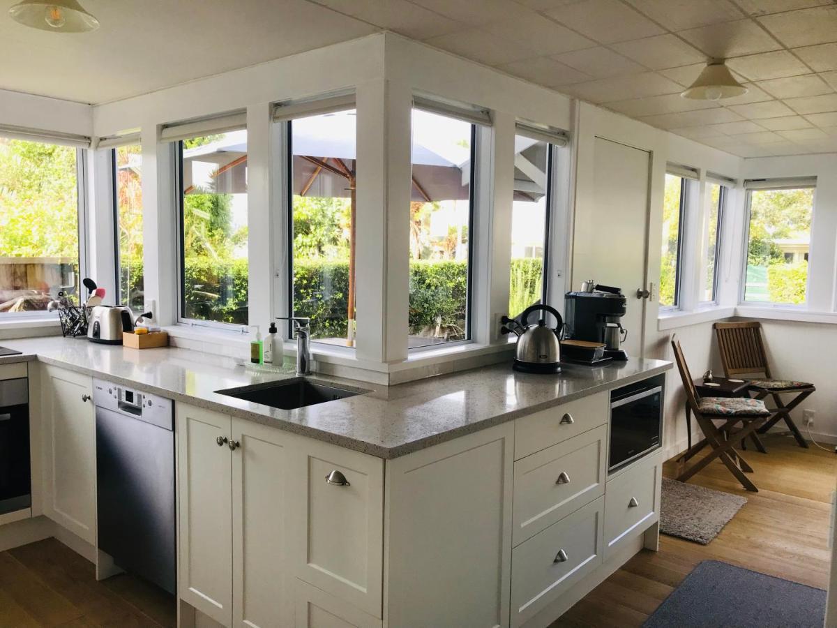 Serendipity Wharf Cottage Tairua Exterior photo